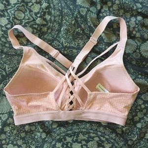 Victoria's Secret Intimates & Sleepwear - Victoria’s Secret sports bra Victoria's Secret Intimates & Sleepwear - Victoria’s Secret sports bra